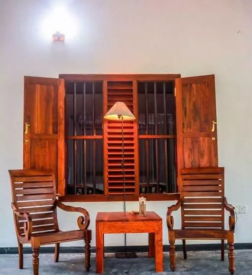 هتل Shehani Beach Bungalow