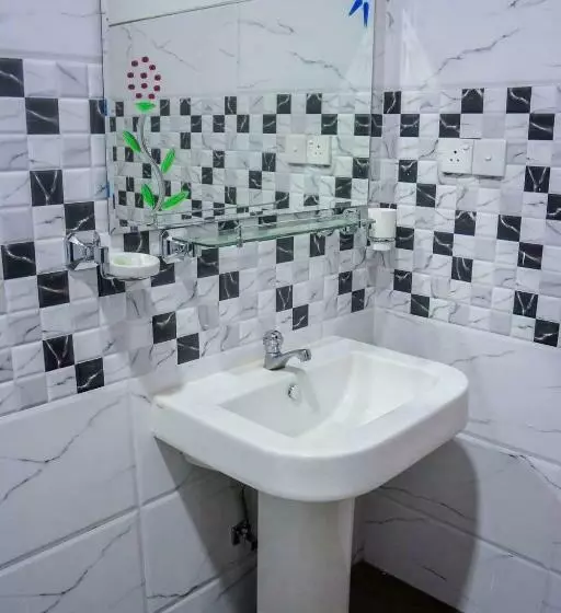 هتل Shehani Beach Bungalow