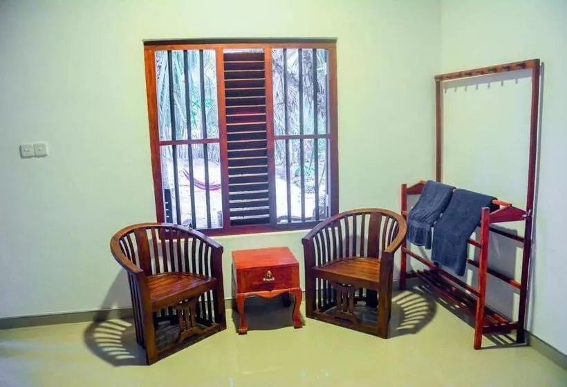 هتل Shehani Beach Bungalow