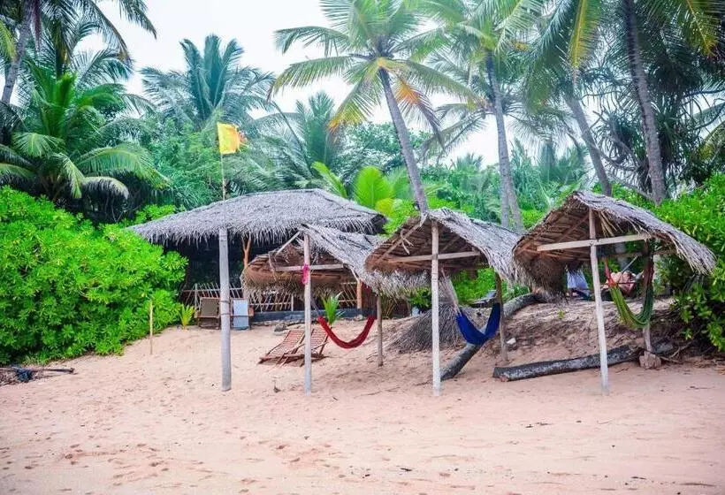 هتل Shehani Beach Bungalow