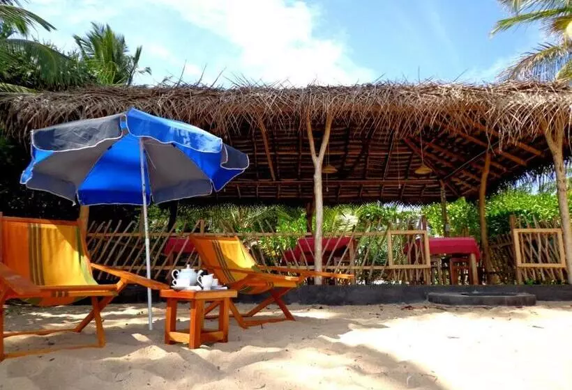 هتل Shehani Beach Bungalow