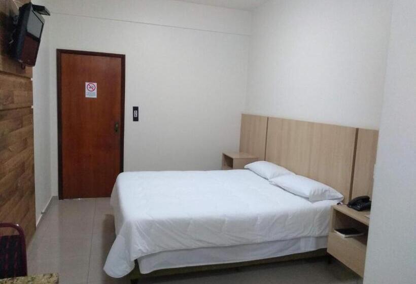 فندق Victoria Plaza