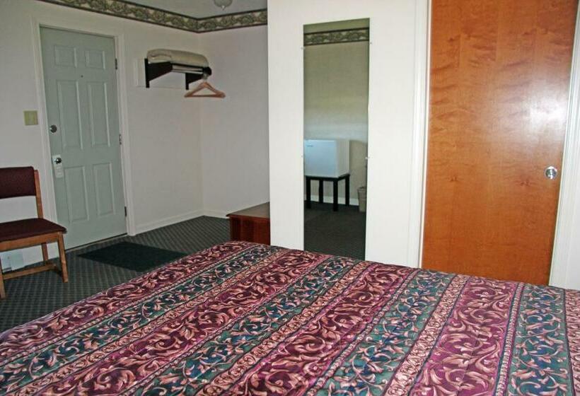 فندق على الطريق Potsdam Inn