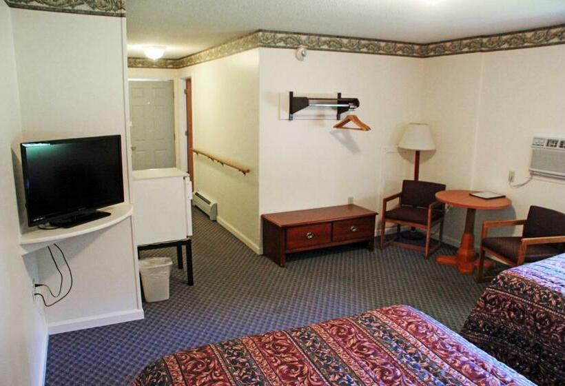 فندق على الطريق Potsdam Inn