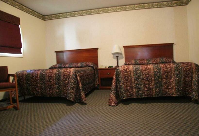 فندق على الطريق Potsdam Inn