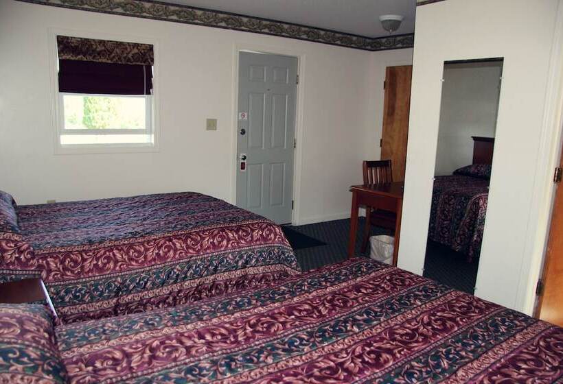 فندق على الطريق Potsdam Inn