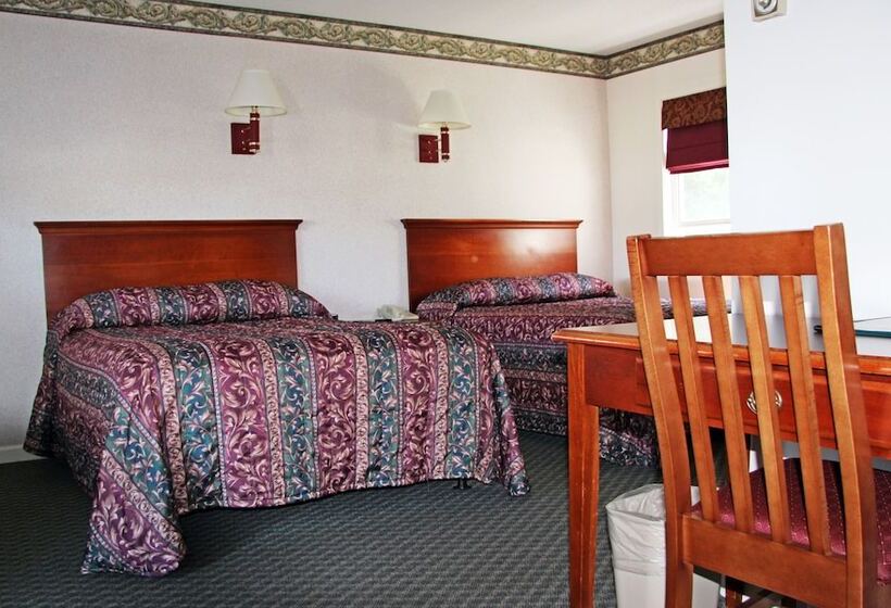 فندق على الطريق Potsdam Inn