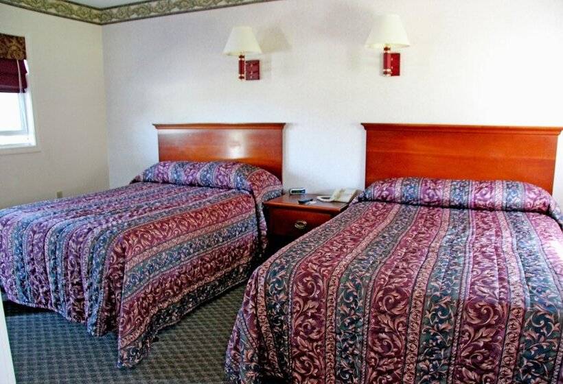 فندق على الطريق Potsdam Inn