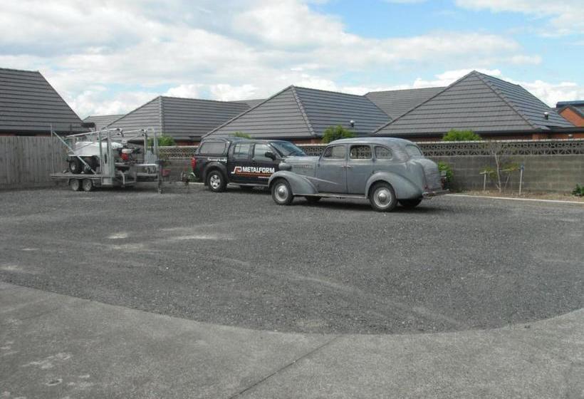 Asure Evergreen Motel