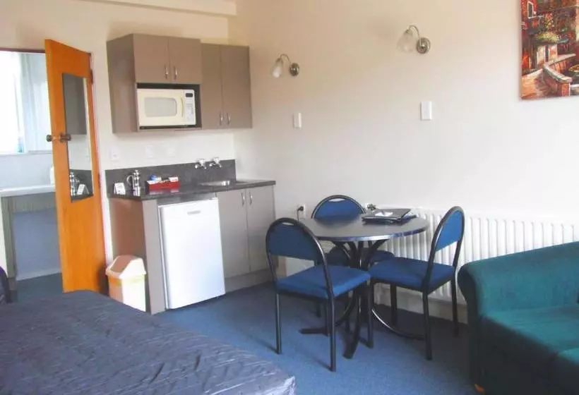 Asure Evergreen Motel