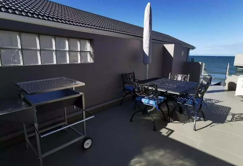 Bay Lodge On The Beach