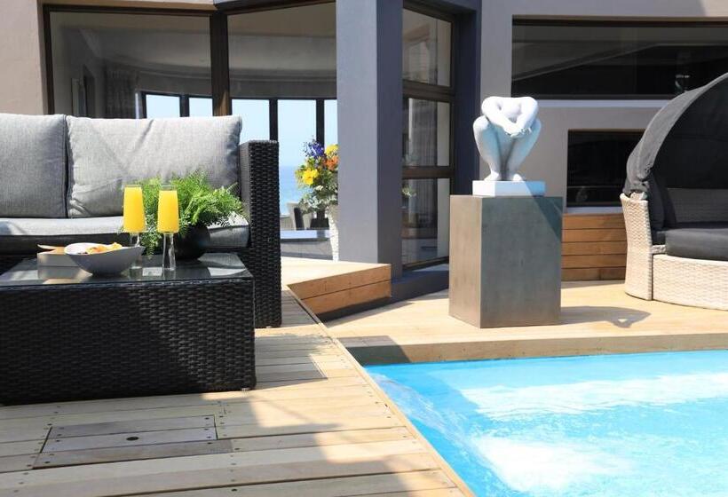 Bay Lodge On The Beach