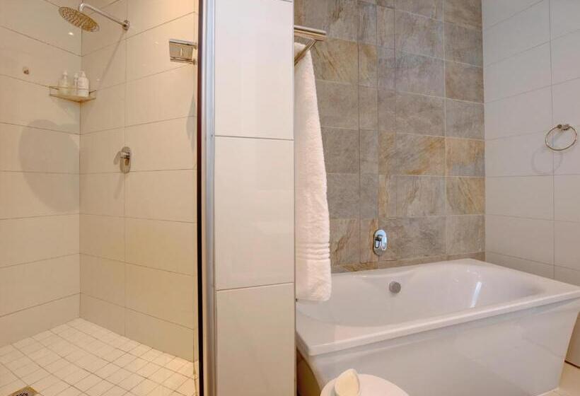 Bay Lodge On The Beach