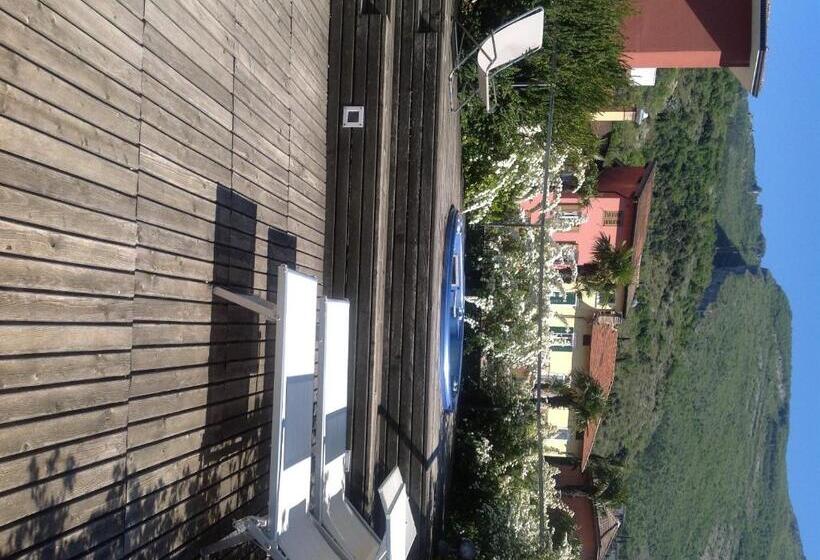 בית מלון כפרי Al Caminetto