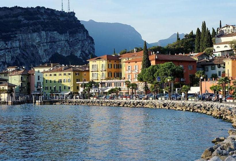 בית מלון כפרי Al Caminetto