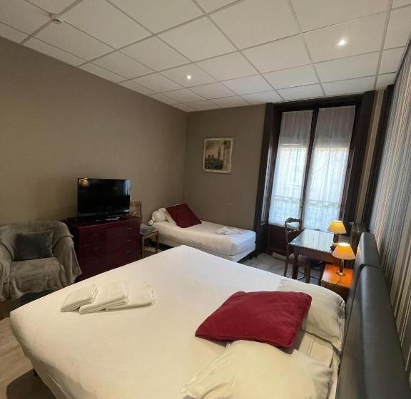 فندق Authentic By Balladins, Hôtel Le Carré D Aix