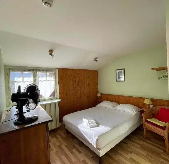 Hotel Authentic By Balladins, Hôtel Le Carré D Aix