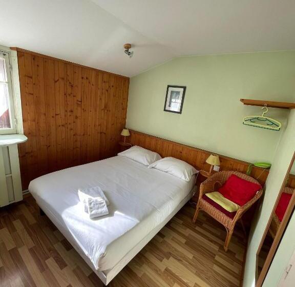 فندق Authentic By Balladins, Hôtel Le Carré D Aix