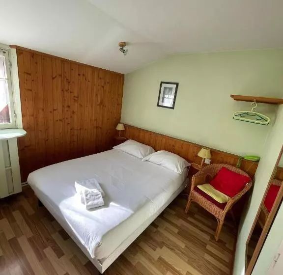 Hotel Authentic By Balladins, Hôtel Le Carré D Aix