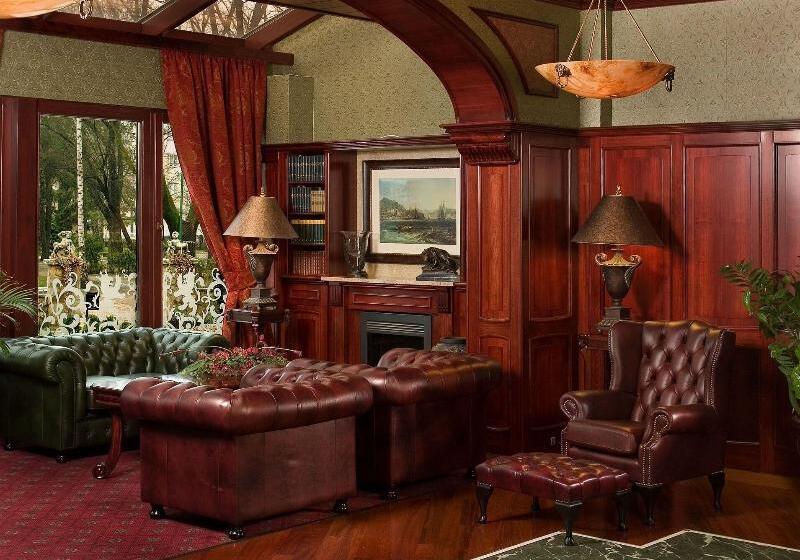 Hotel Golden Ball Club