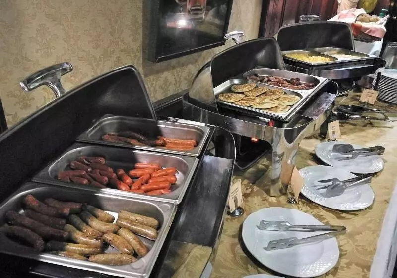 בית מלון כפרי Golden Ball Club