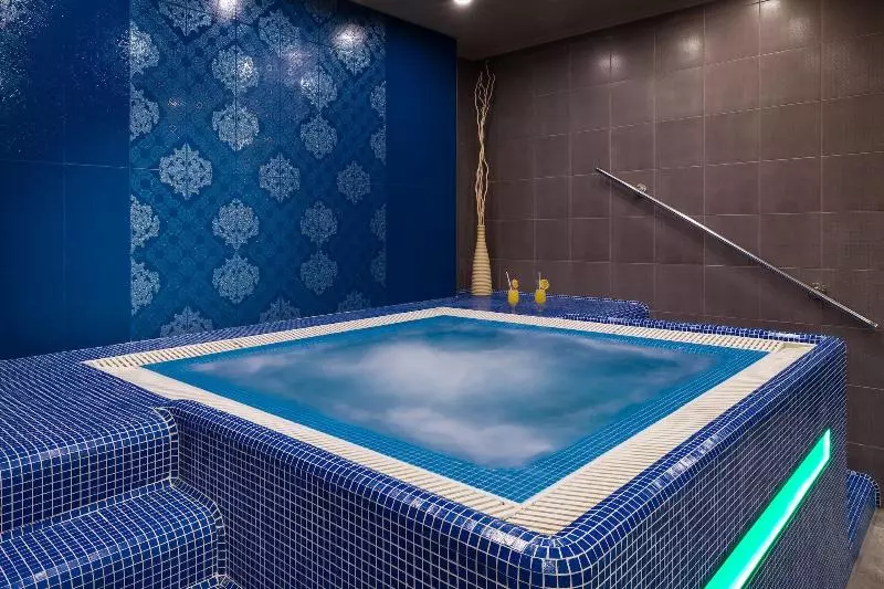 בית מלון כפרי Golden Ball Club