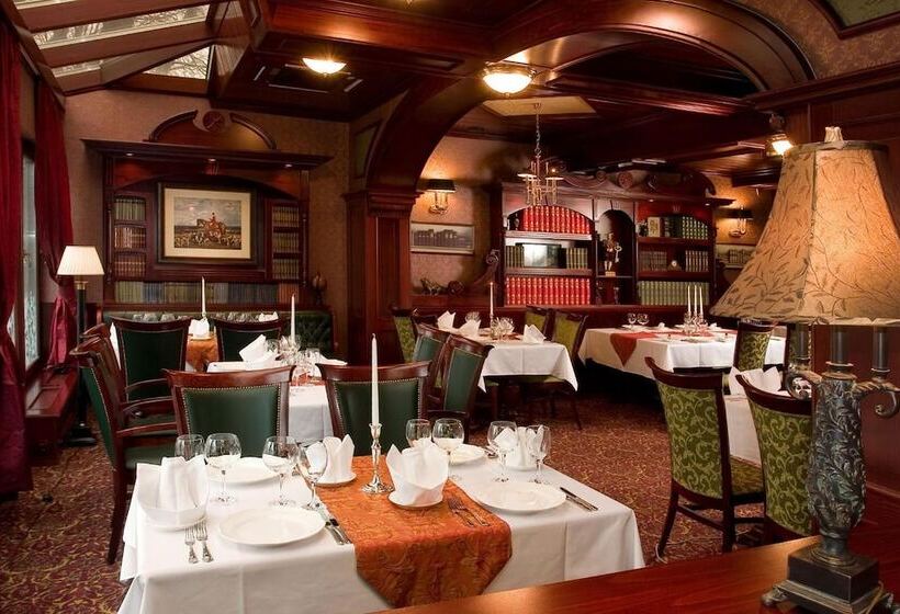 Hotel Golden Ball Club