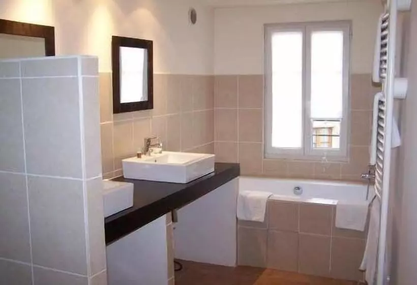 Отель Hôtel De Mirmande