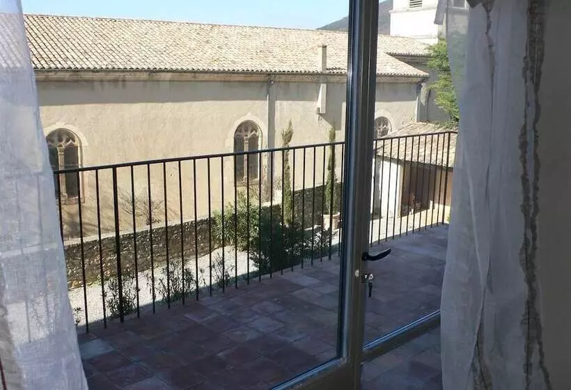 Отель Hôtel De Mirmande