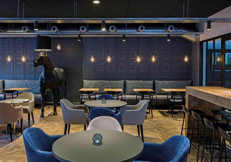 Hotel Ibis Styles Laval Centre Gare