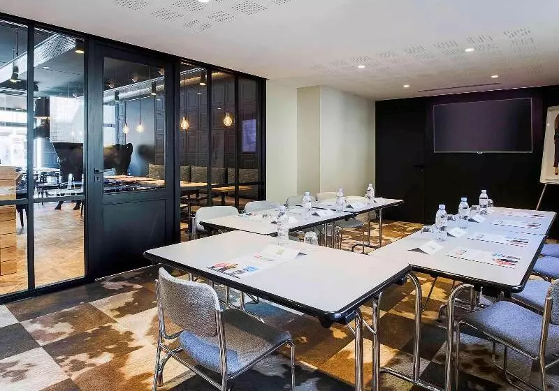 Hotel Ibis Styles Laval Centre Gare