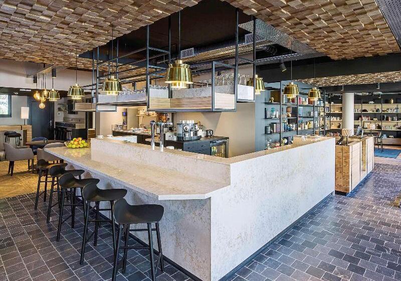 Hotel Ibis Styles Laval Centre Gare