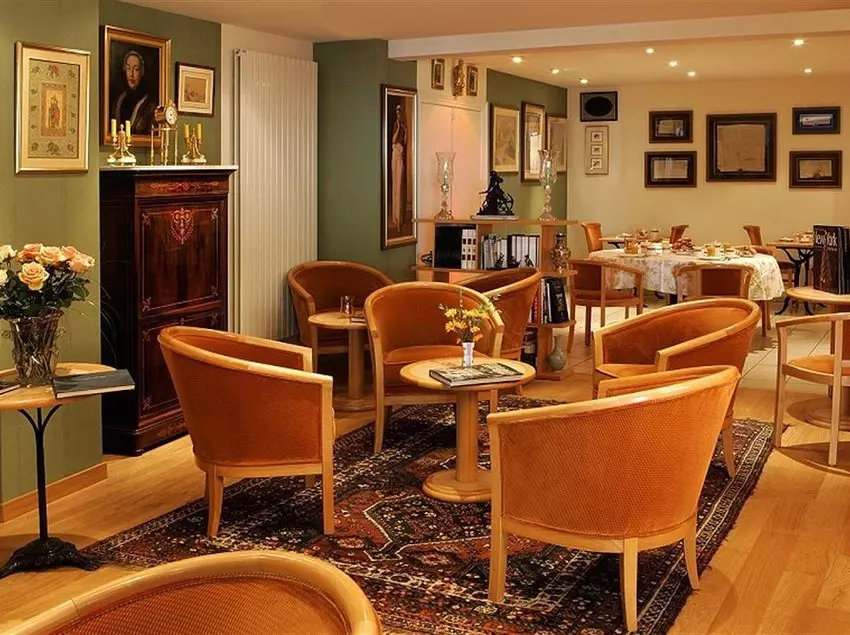 Отель La Breche Du Bois