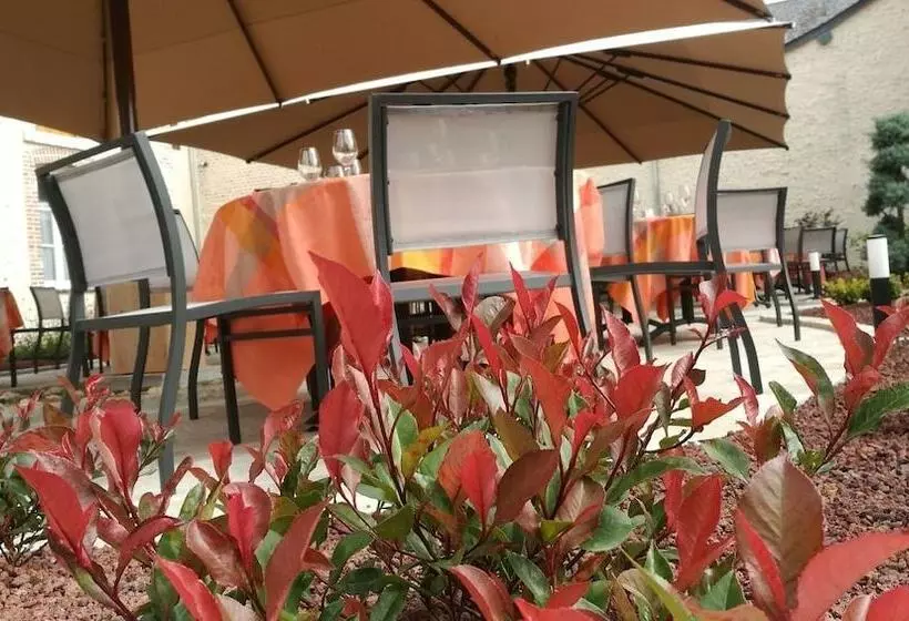 Отель La Chaumiere