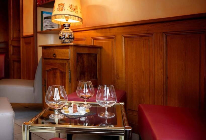 ホテル La Chaumiere