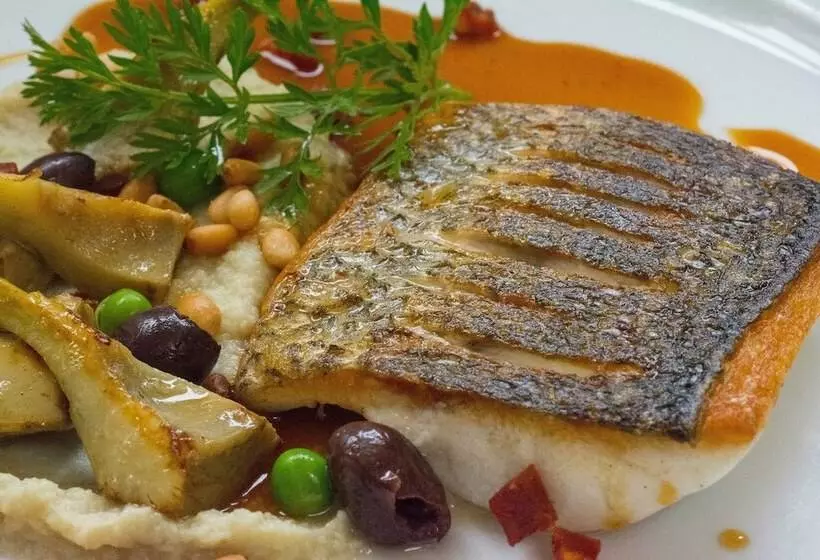 Отель La Chaumiere