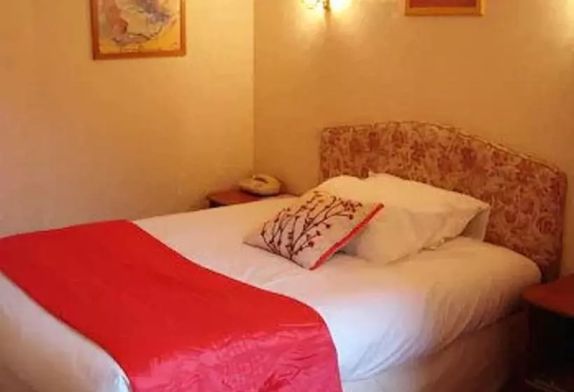 هتل La Chaumière Roz Aven