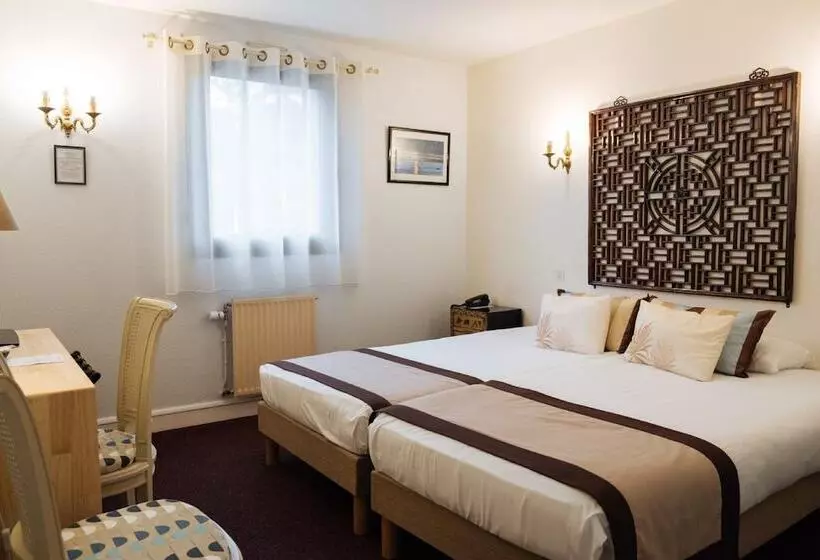 هتل La Chaumière Roz Aven