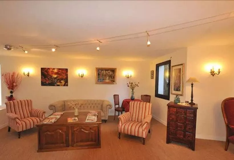 هتل La Chaumière Roz Aven