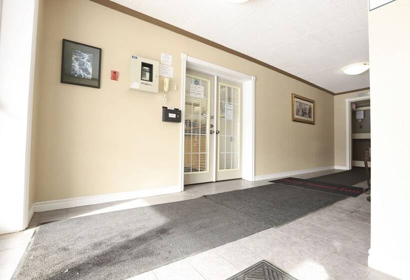 فندق Owen Sound Inn