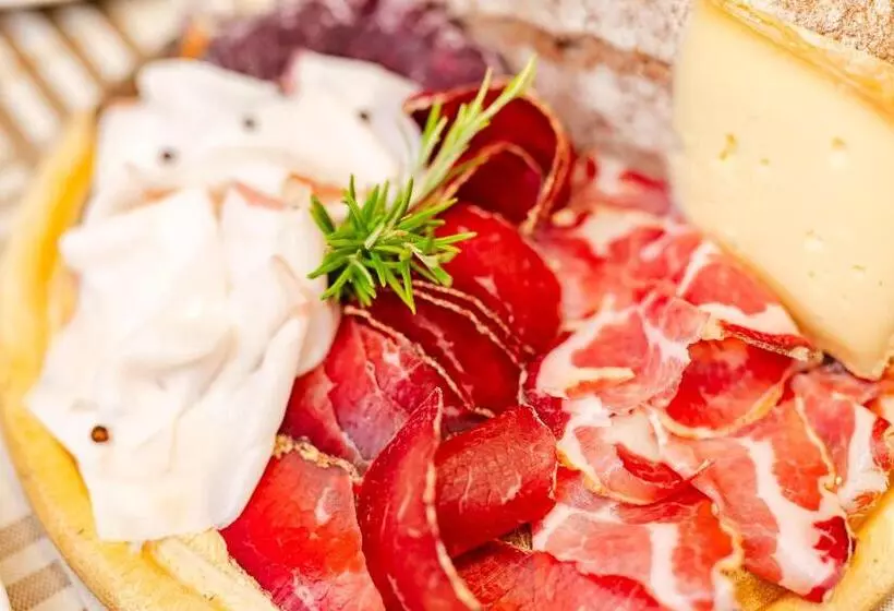 호텔 &restaurant Armanac De Toubie