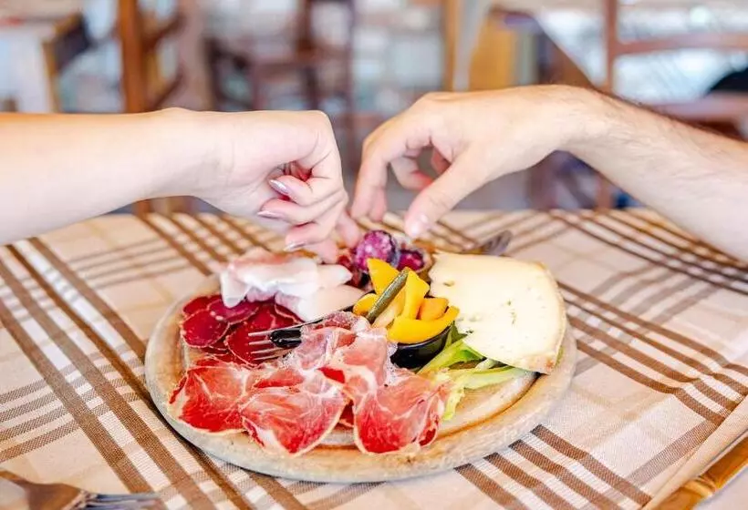 호텔 &restaurant Armanac De Toubie