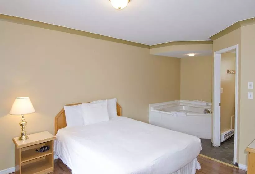 ホテル Tiki Shores Inn & Suites