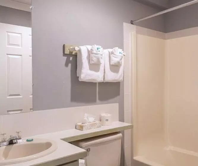 ホテル Tiki Shores Inn & Suites