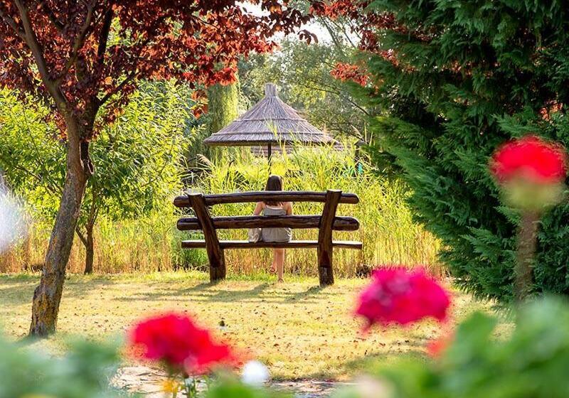 Orchidea Hotel Lipót