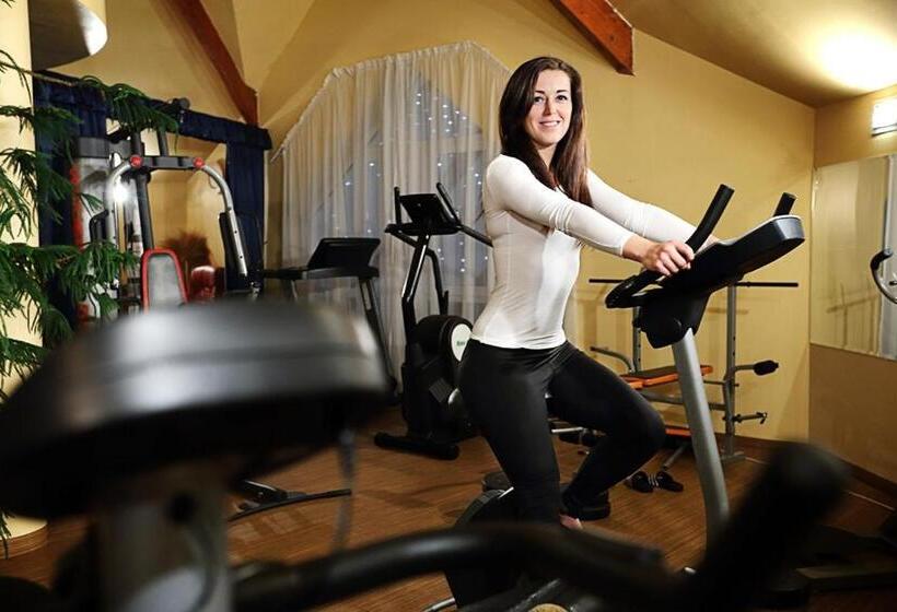 Orchidea Hotel Lipót