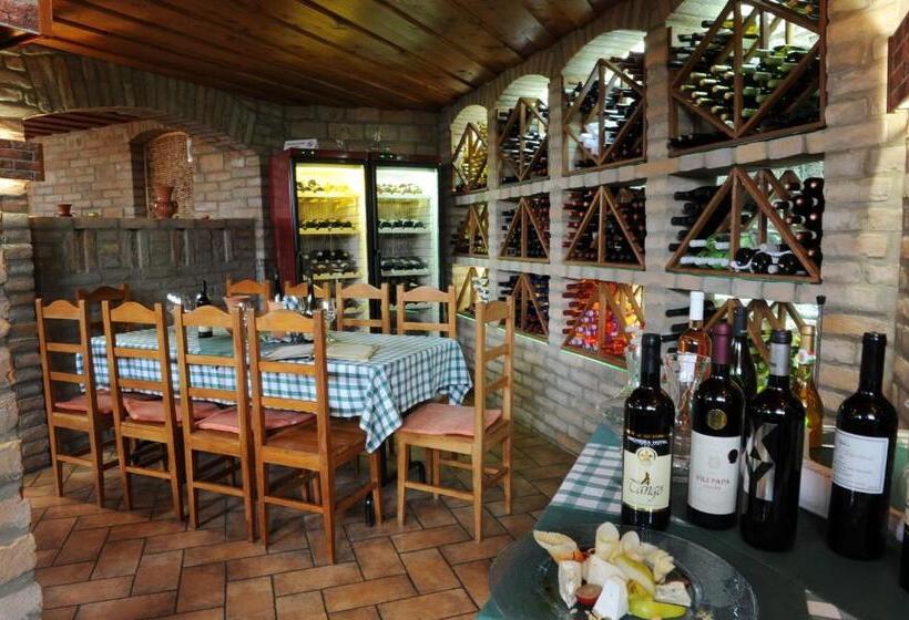 Orchidea Hotel Lipót