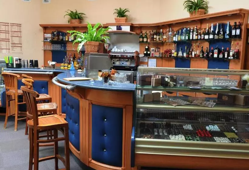 Orchidea Hotel Lipót