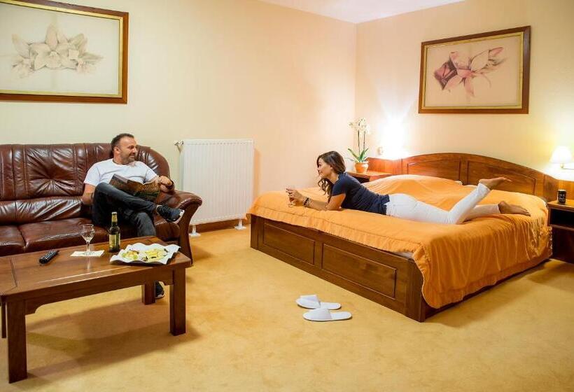 Orchidea Hotel Lipót