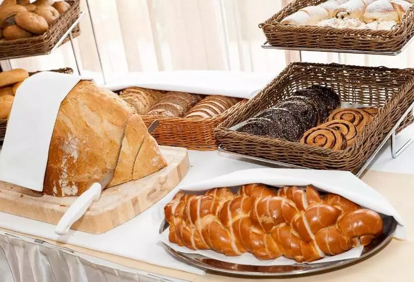 Orchidea Hotel Lipót